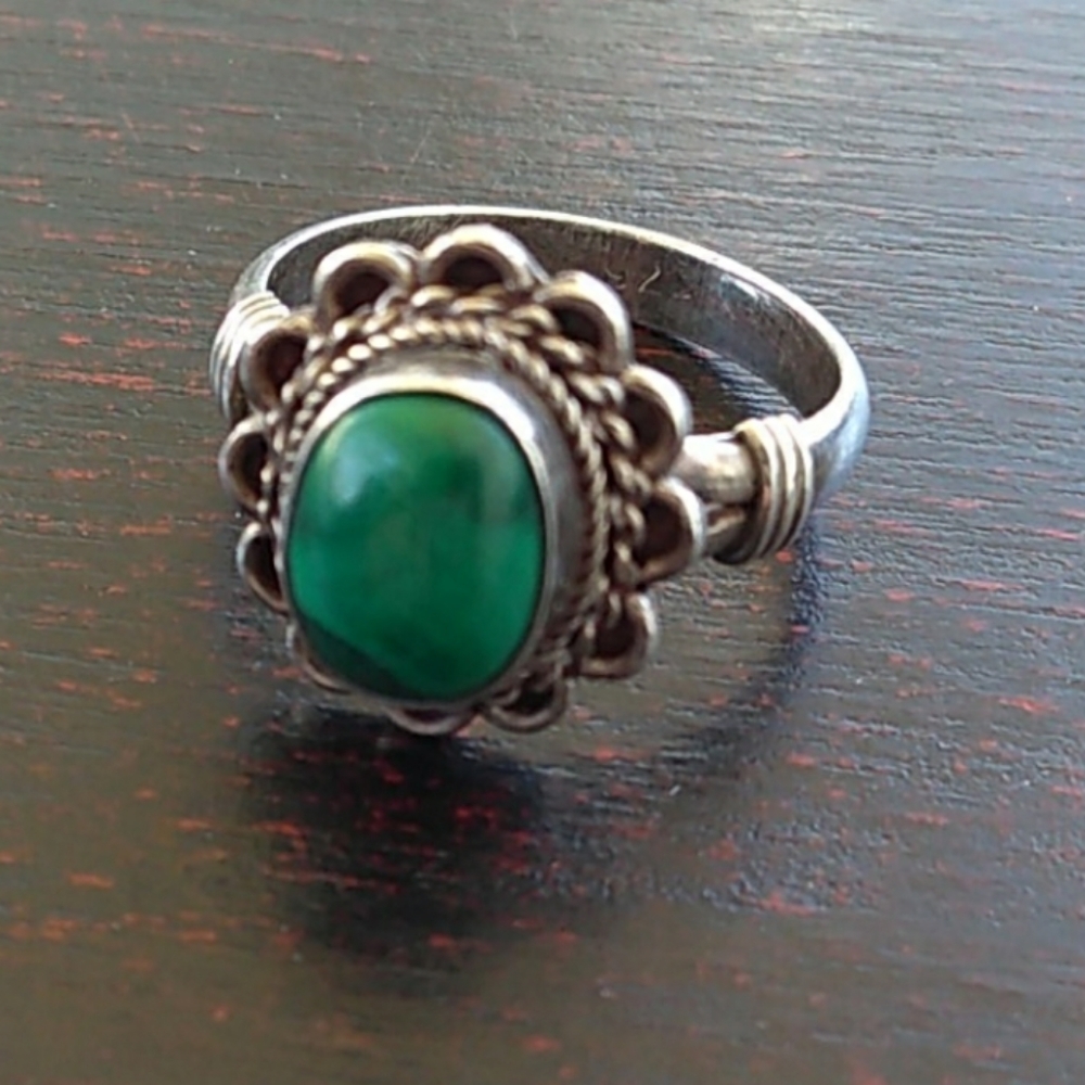 VTG SouthWestern Sterling Silver Green Stone Ring - Picture 6 of 8